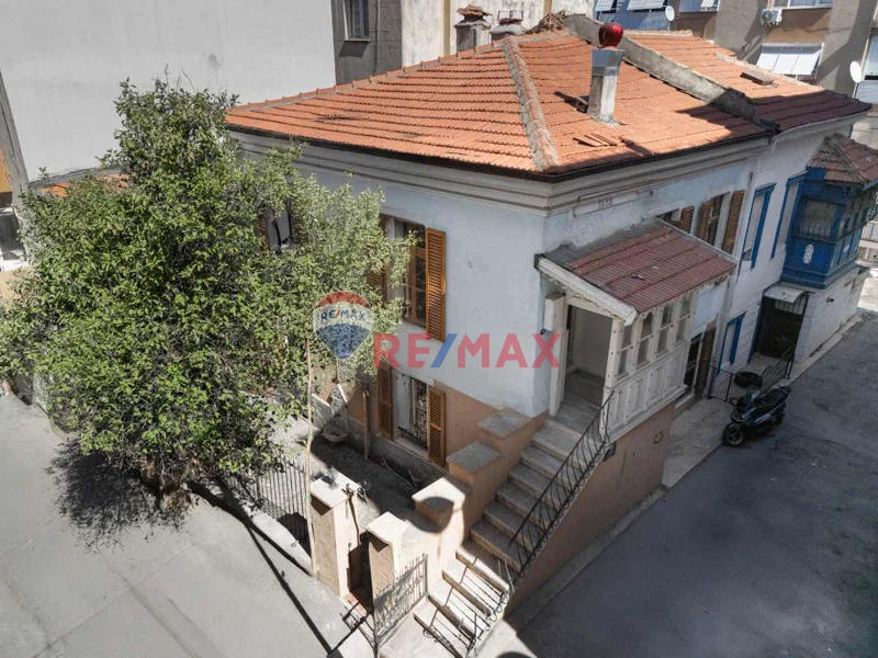 KOLEKSIYONLUK DEĞER: İZMIR KONAK MITHATPAŞA’DA SATILIK RUM EVI 2