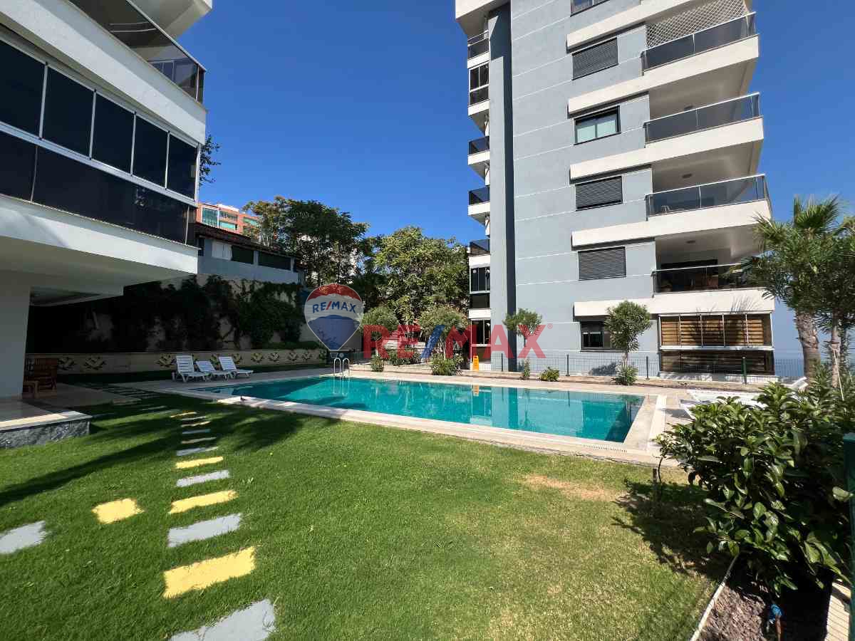 NARLIDERE LOTUS GOLD EVLERINDE SATILIK HAVUZLU DAIRE FIRSATI