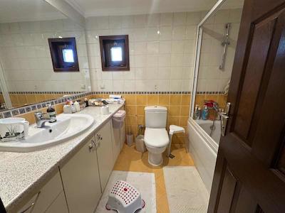 ANGORA EVLERI’NDE KÖŞE KONUMLU GENIŞ BAHÇELI DUBLEKS KIRALIK