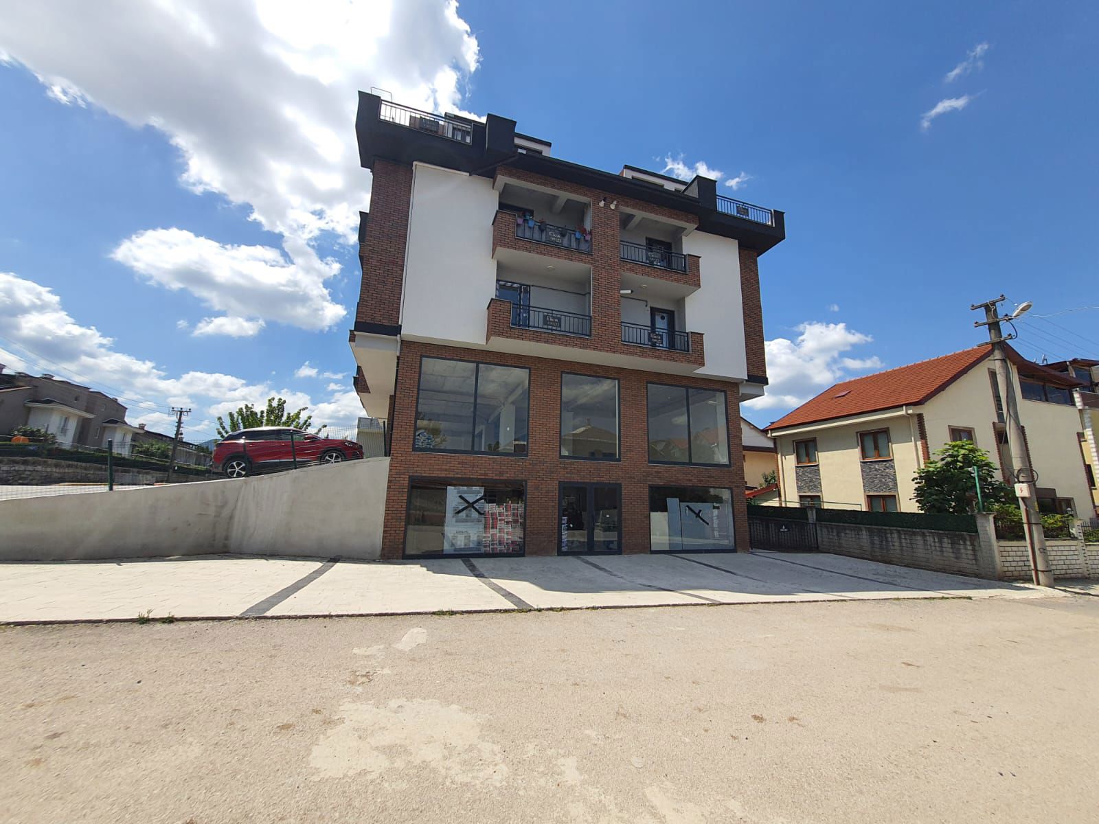 BAŞISKELE KULLAR MAHMUTPAŞA MAH. KIRALIK DAIRE 2+1 RE/MAX ÇAKRA