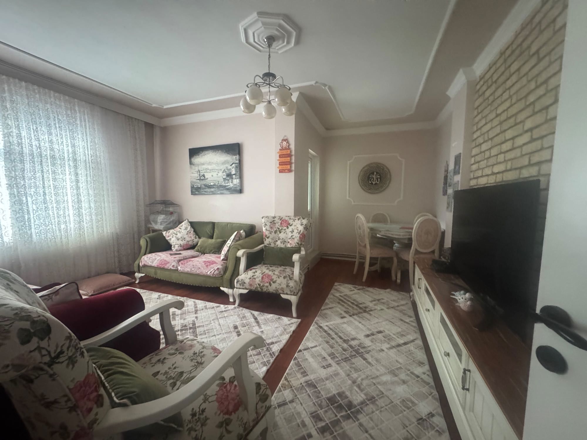 YUKARIDUDULLUDA SATILIK KOMPLE BİNA 