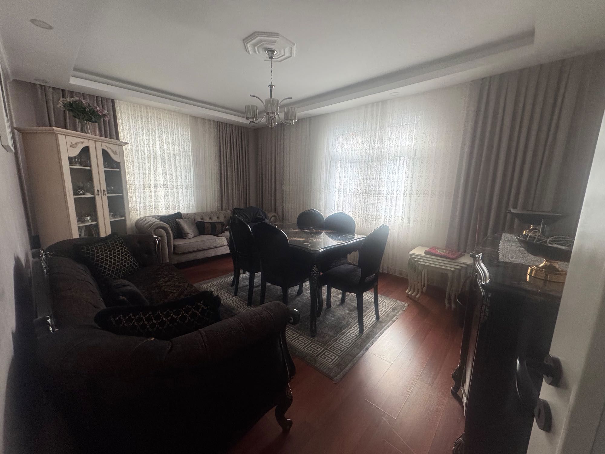 YUKARIDUDULLUDA SATILIK KOMPLE BİNA 