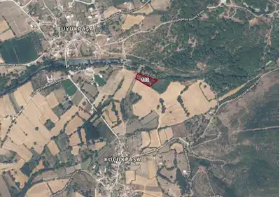 ÇANAKKALE ÇAN KÜÇÜKPAŞA KÖYÜNDE DERE KENARI SATILIK TARLA