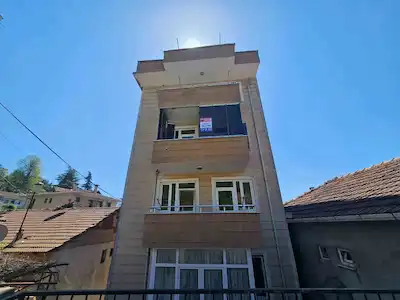 İZMİT TURGUT MLAHALLESİ DENİZ VE ŞEHİR MANZARALI SATILIK DAİRE