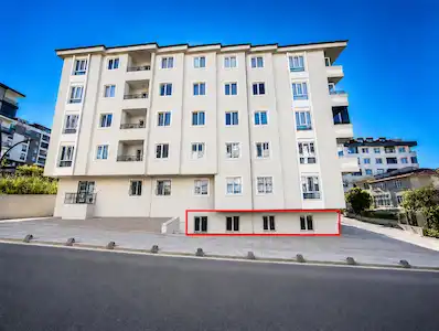 REMAX LAND'DEN ÇERKEZKÖY İSTASYON MAHALLESINDE 2+1 SIFIR DAİRE BODRUM KAT ( 74 M² )