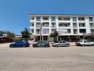 REMAX ŞEHİR'DEN ÇİFTLİKKÖY ÇİFTLİK MAH. GENİŞ 2+1 SATILIK DAİRE