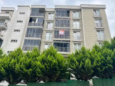 REMAX KUZEY'DEN KÖRFEZ TRAMVAY'A YAKIN KİRALIK 1+1 DAİRE