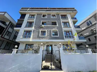 KAVAKLI AREV KOLEJİ ARKASINDA 2+1 SATILIK BAHÇE KATI DAİRE