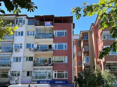 REMAXÇAKRA ÖMER ONAYCI'DAN FULL DENIZ MANZARALI GENIŞ 3+1 DAIRE