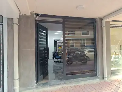 BAHÇELİEVLER SOĞANLI’DA SIFIR BAHÇE KATI OFİS | 19 M² NET | TAPULU