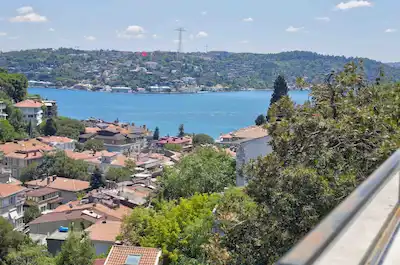 BEBEK’ TE YEŞİLLE MAVİNİN BULUŞTUĞU, TAŞINMAYA HAZIR BAKIMLI DAİRE