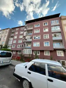 REMAX İLKE'DEN KARAYOLLARI'NDA 2+1 SATILIK GENİŞ DAİRE