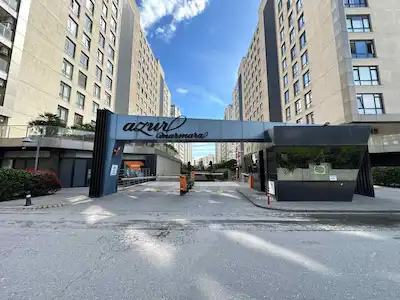 AZUR MARMARA SİTESİ BEYLİKDÜZÜ YEŞİLYURT CADDE 4+1 SATILIK DAİRE