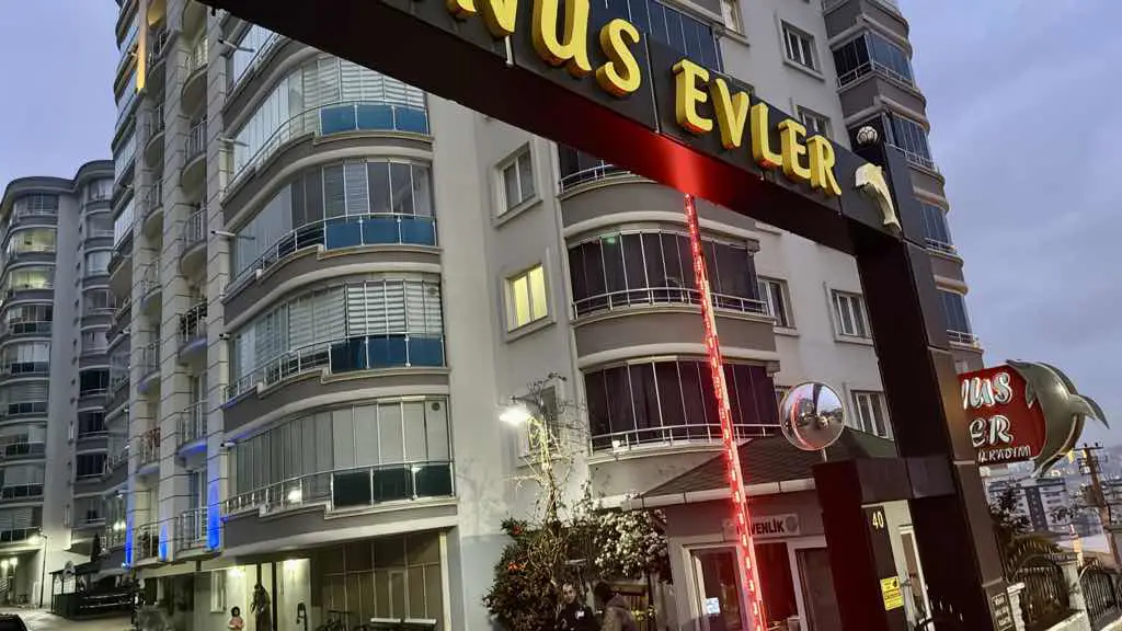SAMSUN İLKADIM’DA SİTE İÇİNDE 160 M² BRÜT 3+1 | 2 BANYO | BALKON | KREDİYE UYGUN