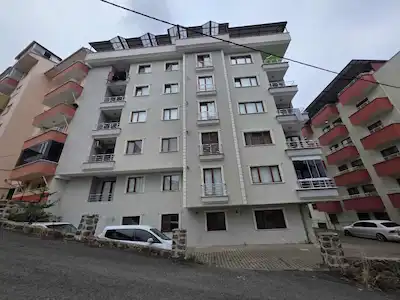KONAKLARDA MERKEZİ KONUMDA KULLANIŞLI 3+1 KİRALIK DAİRE