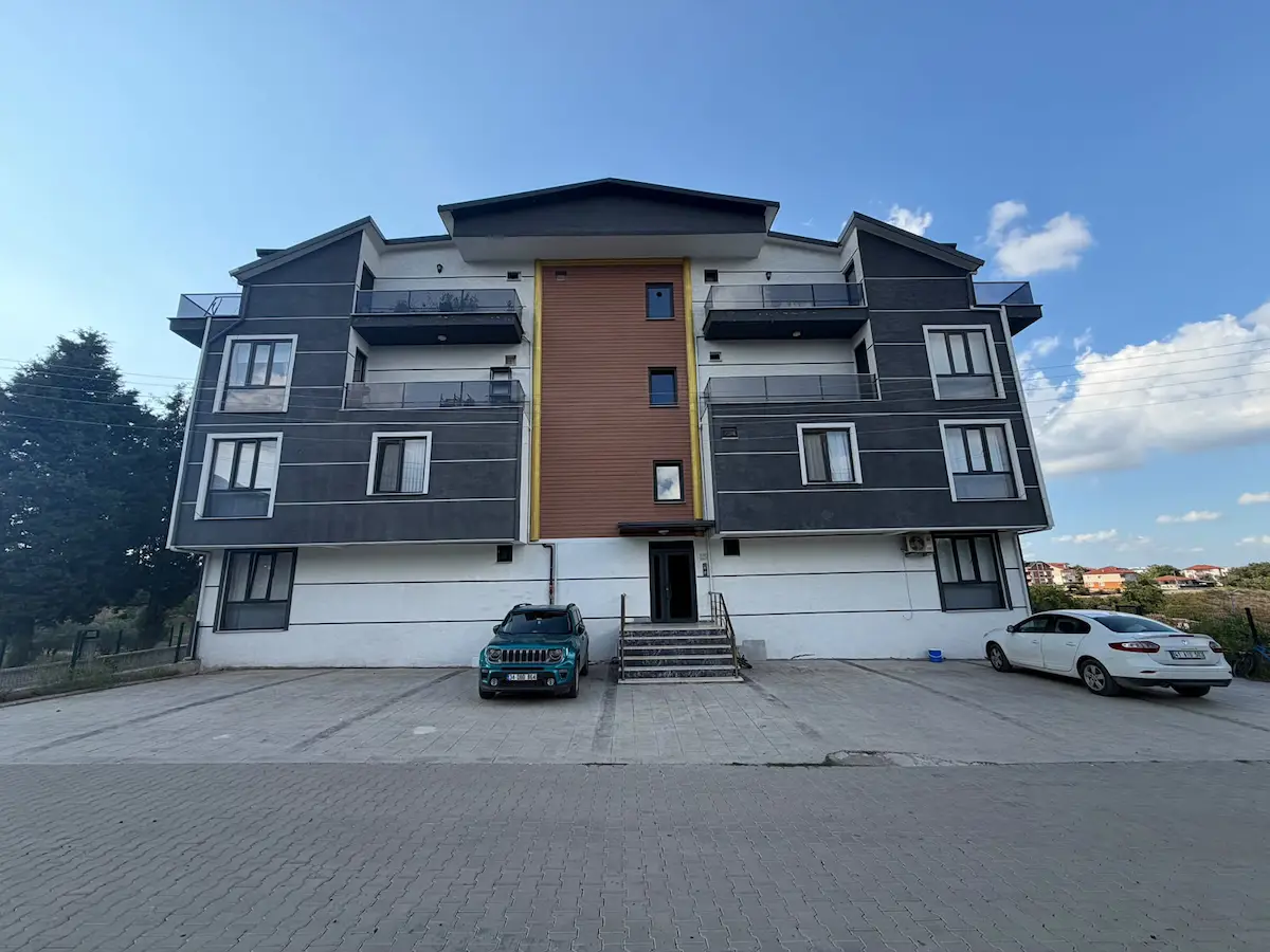 REMAX DESIGN BAŞİSKELEDE SATILIK 2+1 TERS DUBLEKS DAİRE
