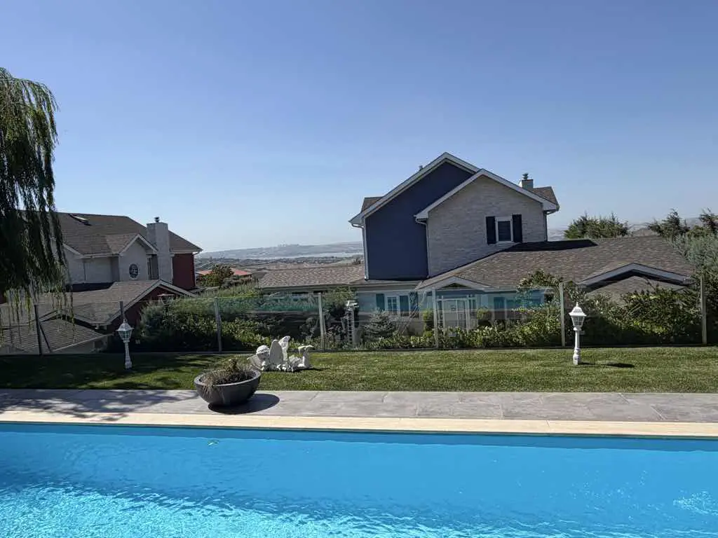 Property image 8