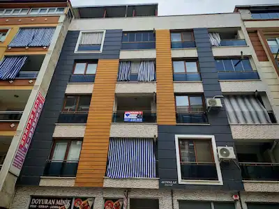 MANİSA MURADİYE MERKEZDE 2+1 | 80 M² | ARA KAT | ASANSÖRLÜ | KİRALIK