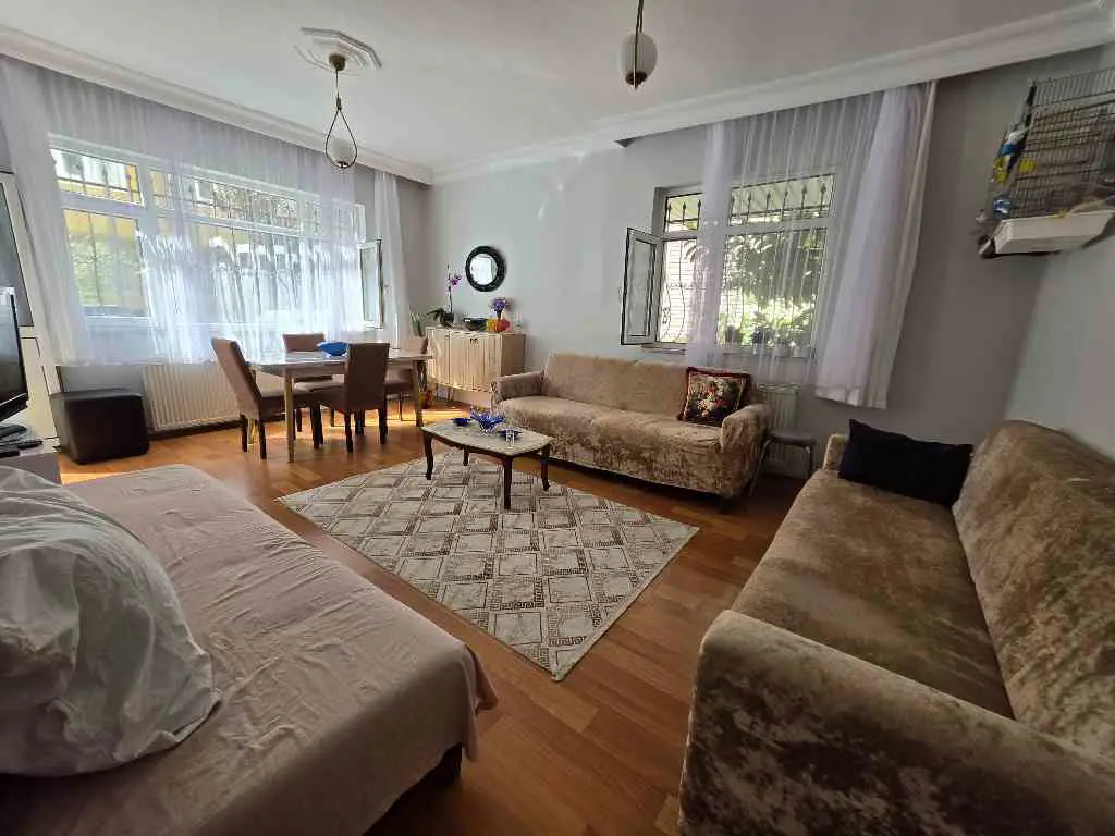 BEYLİKDÜZÜ ONUR SİTESİ 3+1 YÜKSEK GİRİŞ SİTE İÇİ ARAKAT FIRSAT SATILIK DAİRE