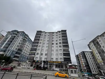GÜRLER MAH.’DE 2021 YAPIMI 3+1 | 105 M² | BALKONLU | MERKEZİ ISITMALI | KREDİYE UYGUN