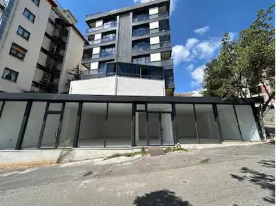 KARTAL YAKACIK'TA 220 M² GENİŞ VE KULLANIŞLI KİRALIK İŞ YERİ
