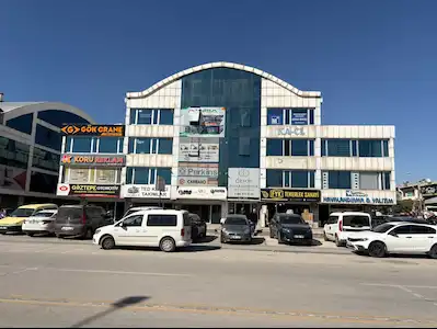 KA-CL İŞ MERKEZİN'DE YAPILI 2+1 SATILIK OFİS/BÜRO