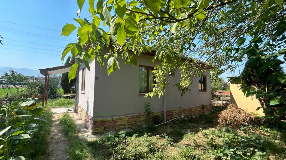 KARTEPE UZUNBEY’DE MEYVE AĞAÇLARI İÇİNDE SATILIK MÜSTAKİL EV
