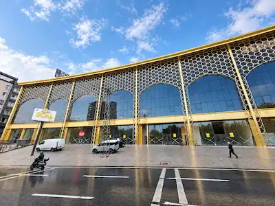 REMAX AHMET ŞIMŞEK BAŞAKŞEHIR İKI TELLI OSB KIRALIK 2168M2 PLAZA