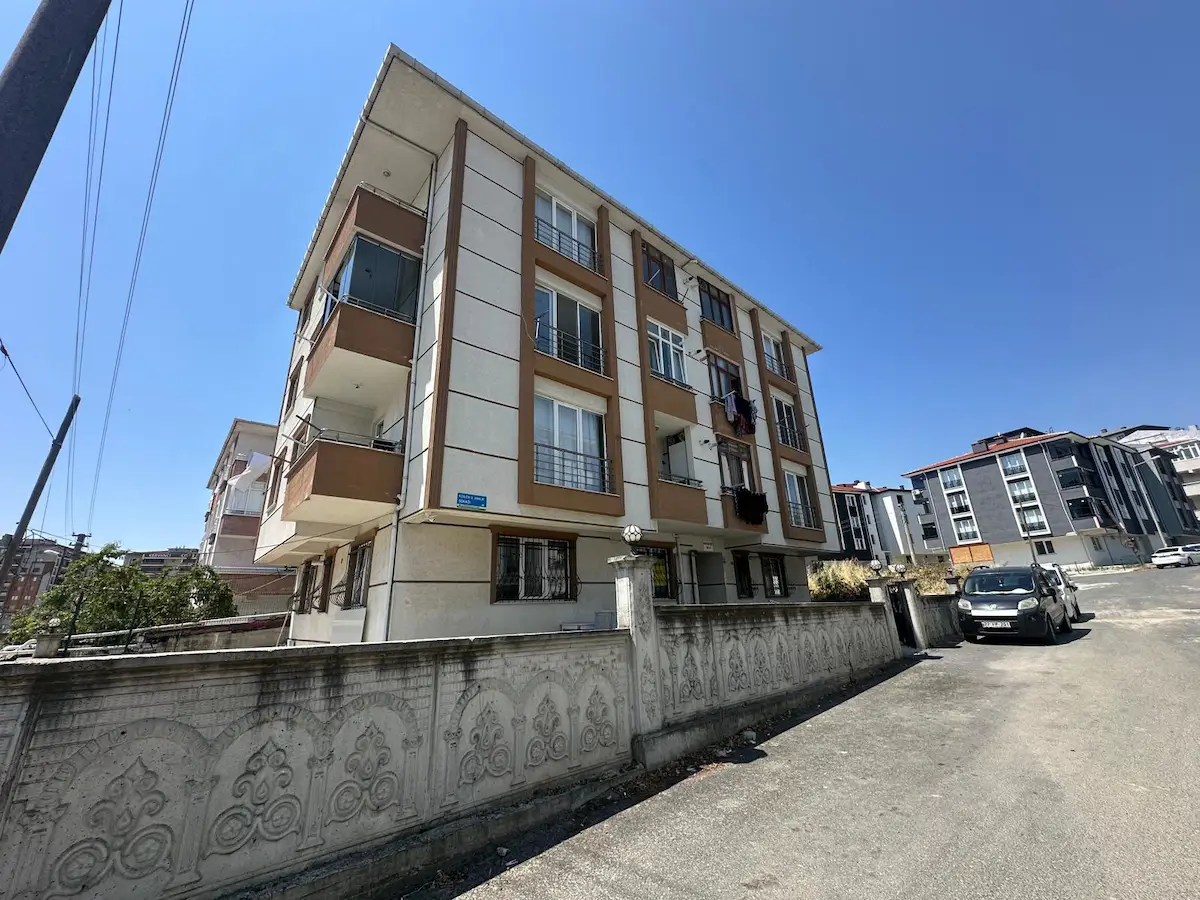 ŞEYHSİNAN MAHALLESİ'NDE KİRALIK 2+1 DAİRE