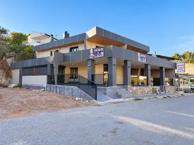URLA BALIKLIOVA’DA DENİZE 150 METRE MESAFEDE, YENİLENMİŞ 3+1 DAİRELER