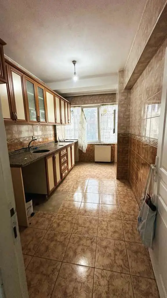 FIRSAT, ÇAKMAK MH. İKBAL CD. 100 M. KİRALIK 2+1 ARA KAT DAİRE,