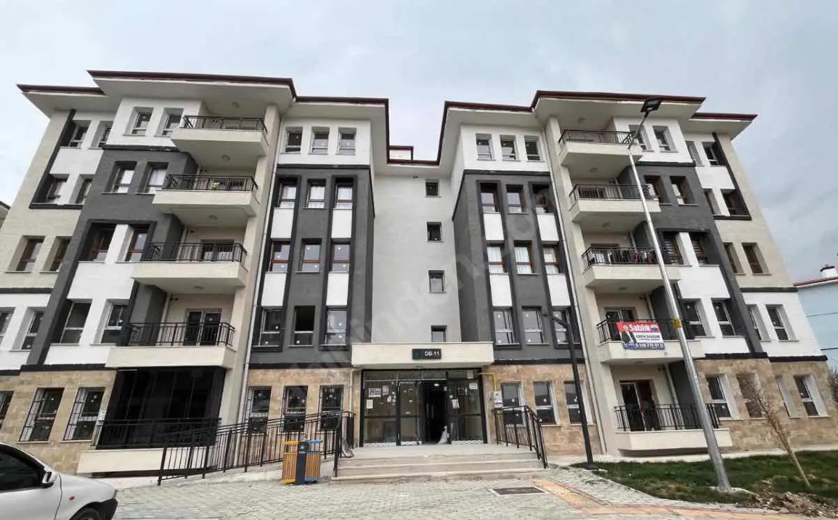 REMAX DOĞUDAN AKSARAY TOKİDE ÖNÜ AÇIK SATILIK DAİRE
