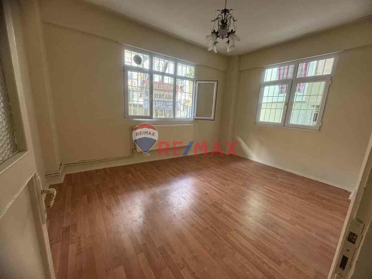 NECİP FAZIL MAHALLESİNDE MERKEZİ KONUMDA KİRALIK 2+1 DAİRE 