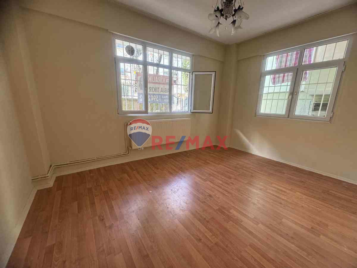 NECİP FAZIL MAHALLESİNDE MERKEZİ KONUMDA KİRALIK 2+1 DAİRE 