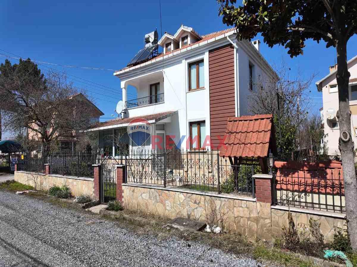 ENGİZ TATİL KÖYÜNDE EŞYALI SATILIK VİLLA