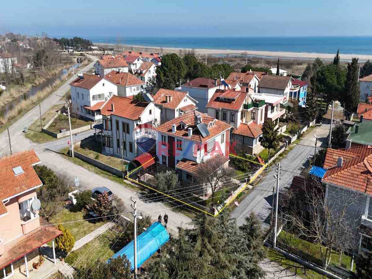 ENGİZ TATİL KÖYÜNDE EŞYALI SATILIK VİLLA