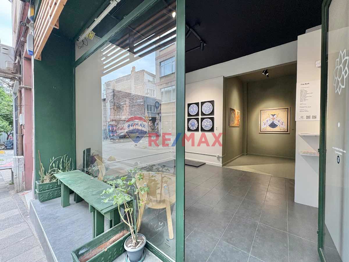 KADIKÖY CAFERAĞA'DA ALTI DEPOLU DÜKKAN