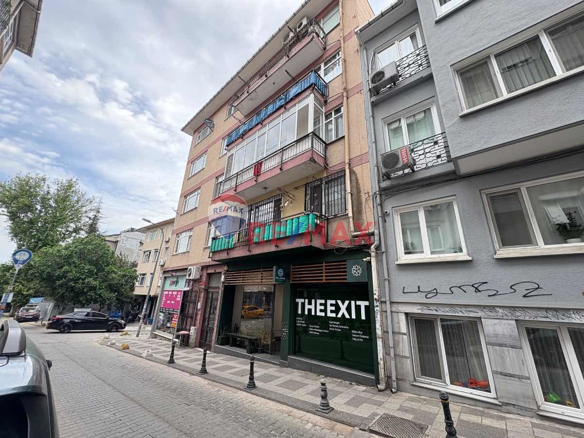 KADIKÖY CAFERAĞA'DA ALTI DEPOLU DÜKKAN