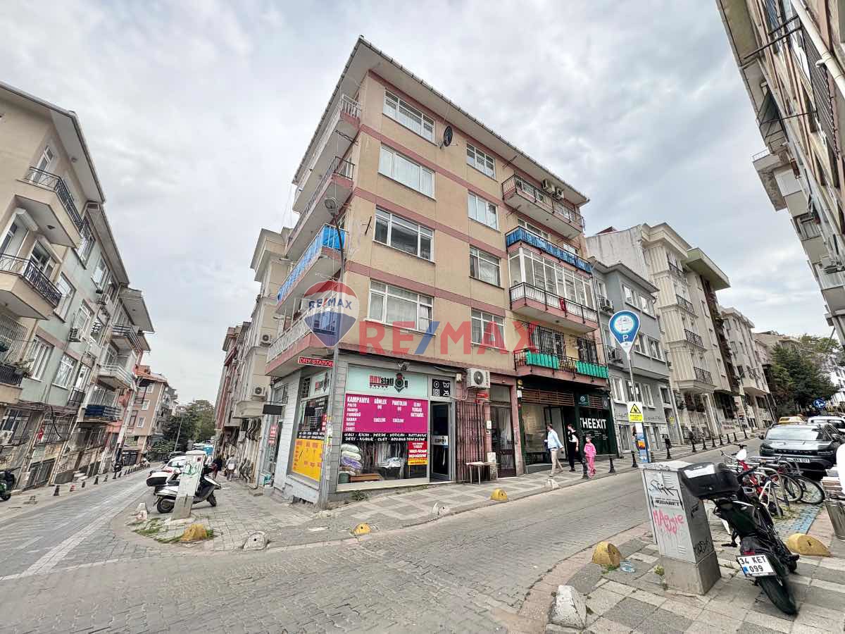 KADIKÖY CAFERAĞA'DA ALTI DEPOLU DÜKKAN