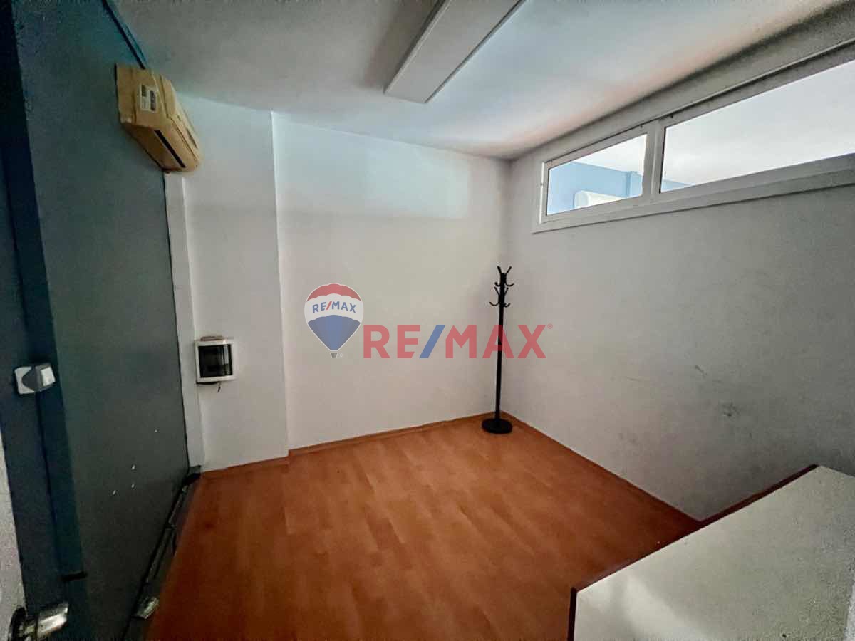 KADIKÖY KOŞUYOLU CADDESİ ÜZERİNDE 5+1 KİRALIK BAKIMLI OFİS