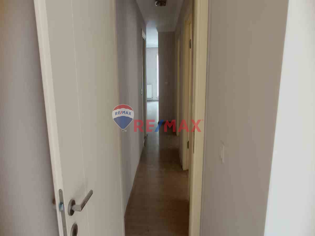 ATAŞEHİR  AŞIK VEYSEL MAH ŞEHİR IŞIKLARI SİTESİ 3+1 GENİŞ DAİRE