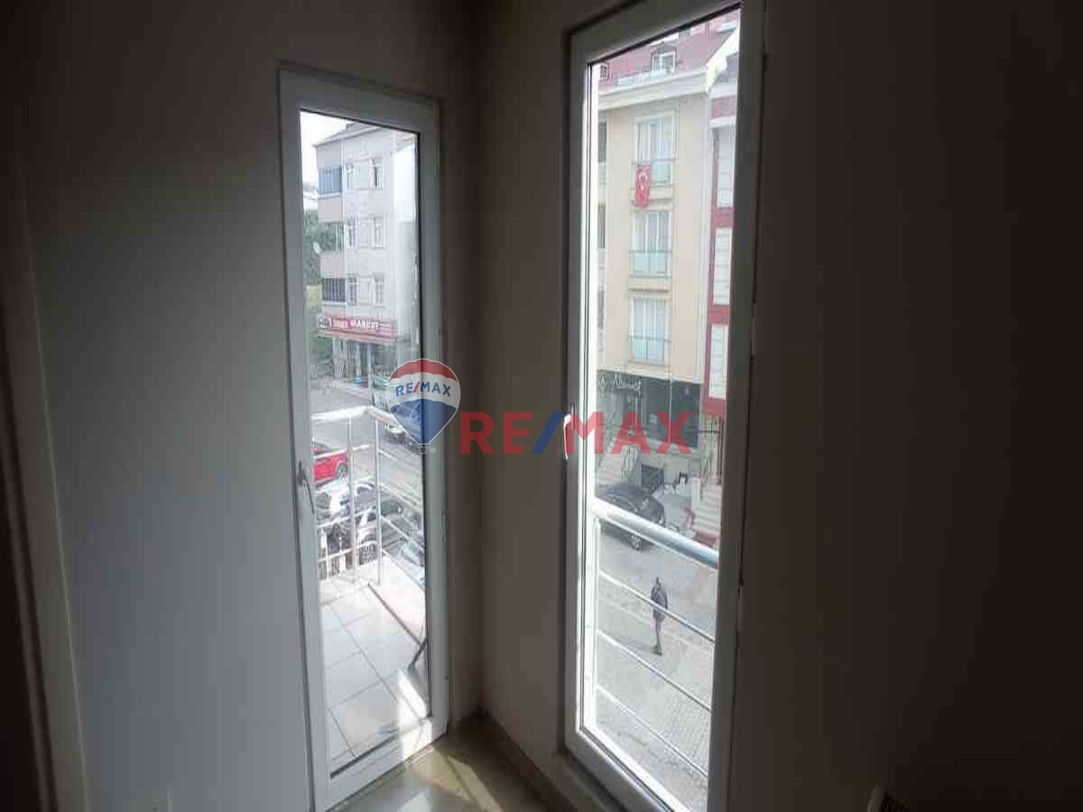 ATAŞEHİR  AŞIK VEYSEL MAH ŞEHİR IŞIKLARI SİTESİ 3+1 GENİŞ DAİRE