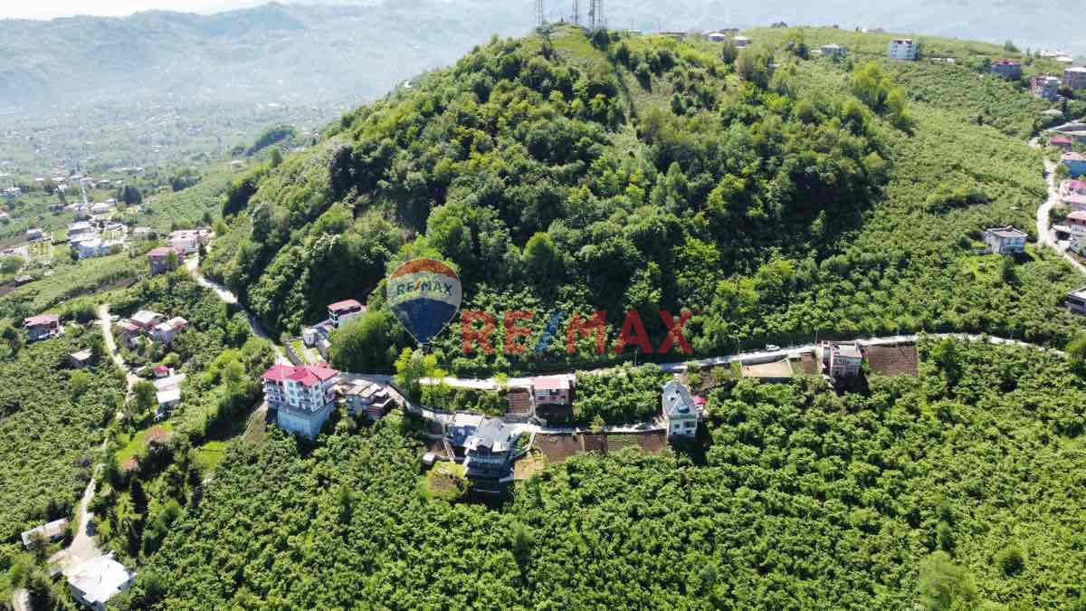 KARLIK MAHALLESİNDE MANZARALI SATILIK FIRSAT ARSA !!!