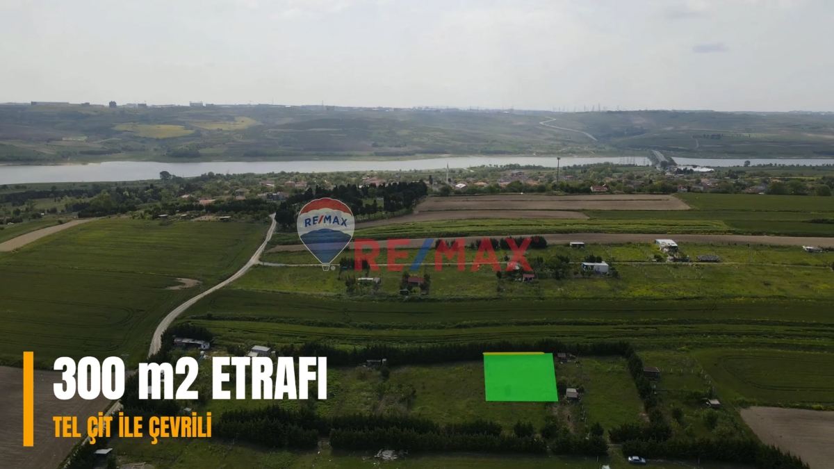 REMAX'DEN SAZLIBOSNA'DA ETRAFI ÇEVRILI Z+3 KAT İMARLI 300 M2 ARSA