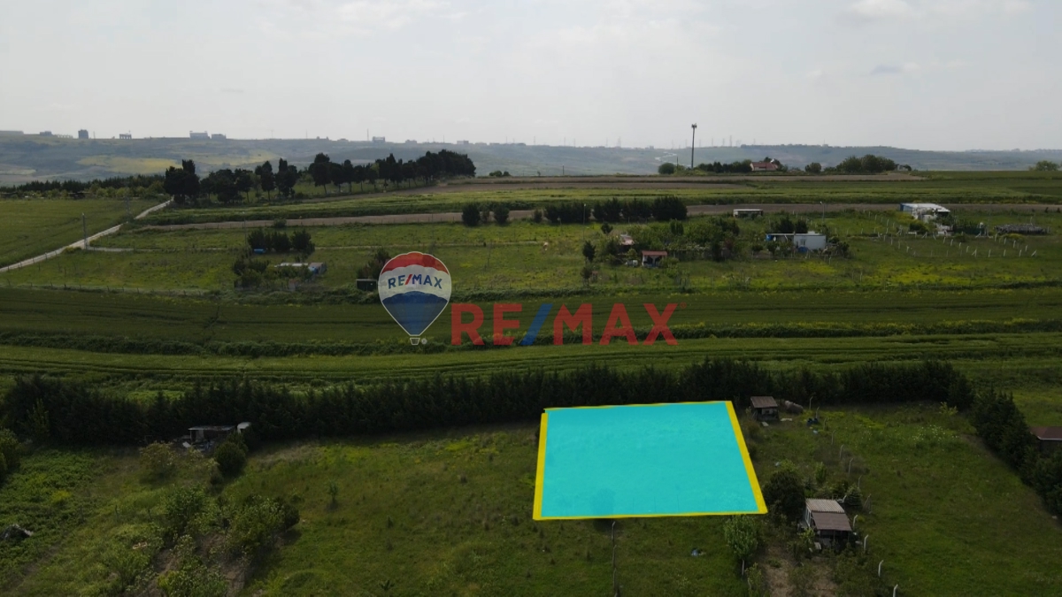REMAX'DEN SAZLIBOSNA'DA ETRAFI ÇEVRILI Z+3 KAT İMARLI 300 M2 ARSA