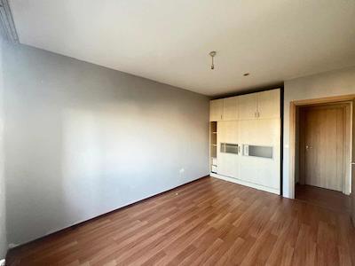 ESENYURT YESİLKENT 1+1 Fİ TOWER SİTESİE 75 M2 SATILIK