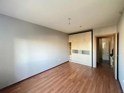 ESENYURT YESİLKENT 1+1 Fİ TOWER SİTESİE 75 M2 SATILIK