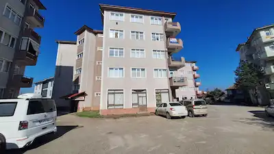BAŞİSKELE KARŞIYAKA MAH.İÇİ YAPILI SATILIK 3+1 ARAKAT DAİRE  