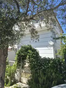 AVŞA DENIZ MAHALLESINDE VILLA KONFORUNDA BAHÇELI TAM MÜSTAKIL GIRIŞLI SATILIK DUBLEKS DAIRE