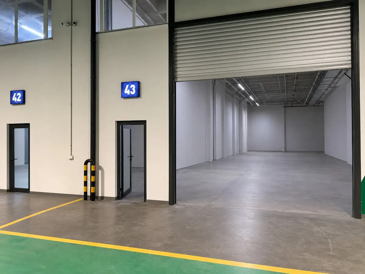 AKTİM 3 TİCARET MERKEZİ'NDE 302M² SATILIK İMALATHANE